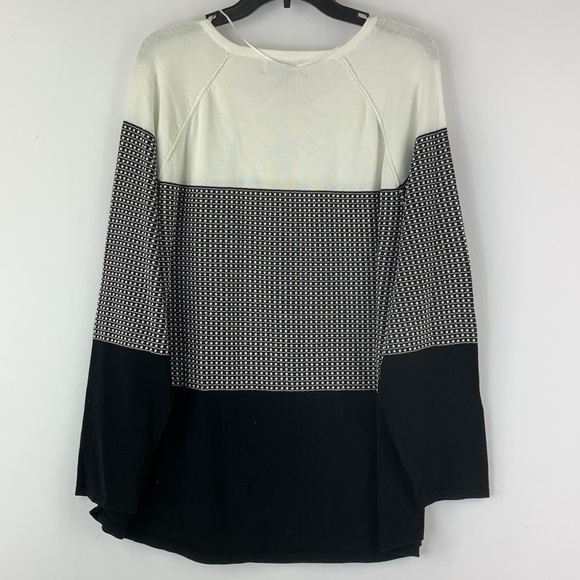 Plus Size Plus Size Colorblocked Curved Hem Sweater From  Macy's - Picture 5 of 6